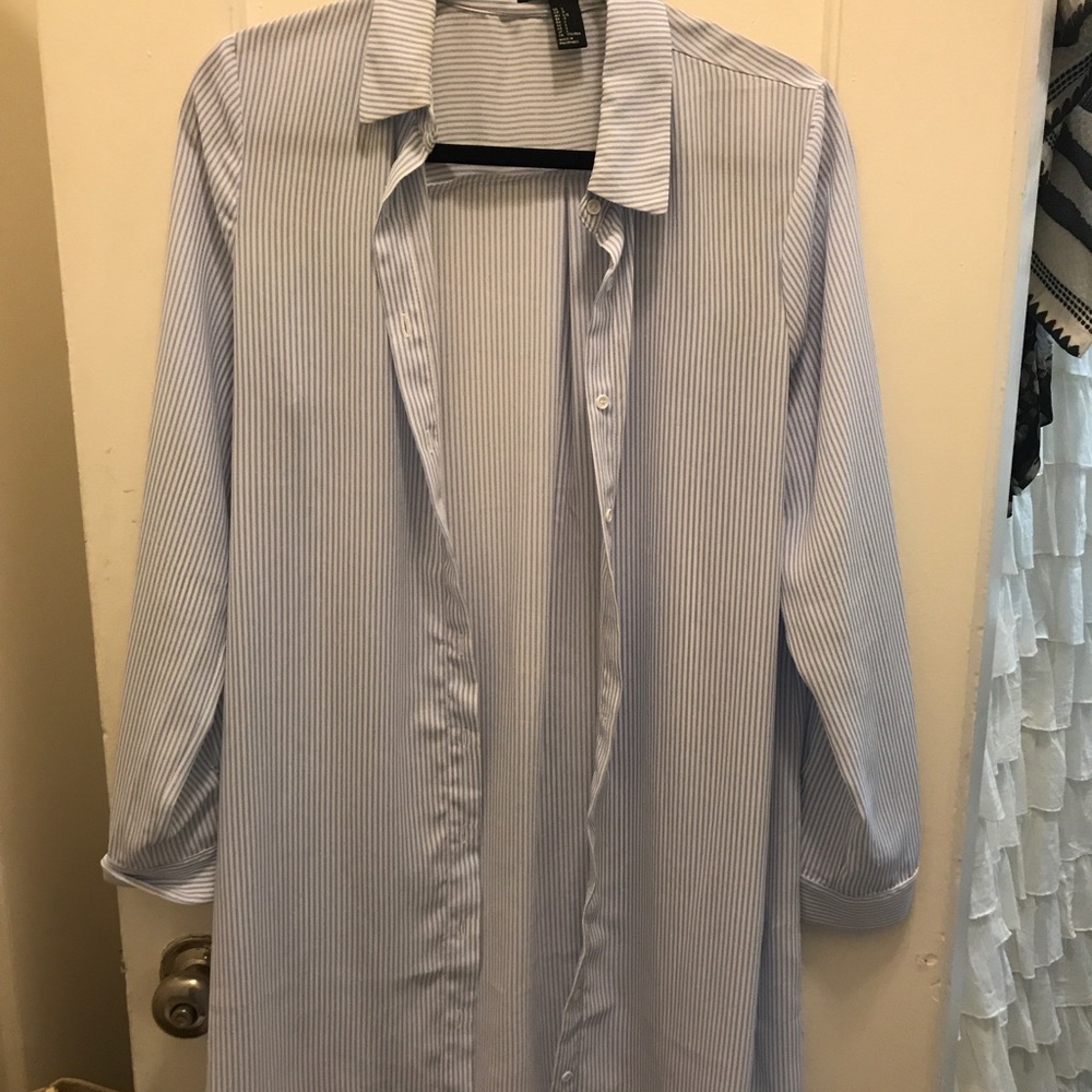 Forever 21 striped long sleeve button up blouse